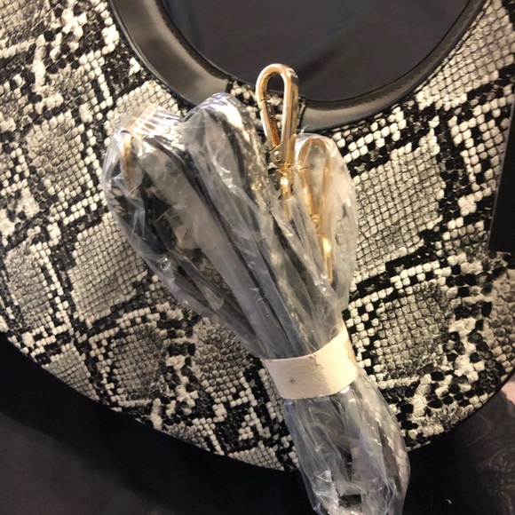 Isabelle PETA approved Vegan -NWT - Picture 10 of 16